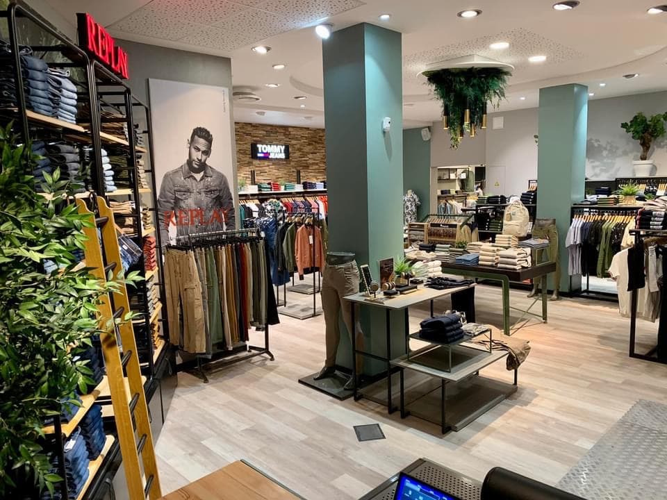 Création d’un espace « femme » dans une boutique de vêtements à Colmar
